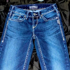 Silver Jeans Never worn super cute!